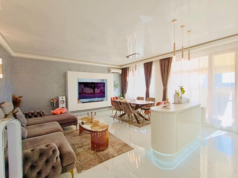 Spacious Prestige Penthouse Warna Zewnętrze zdjęcie